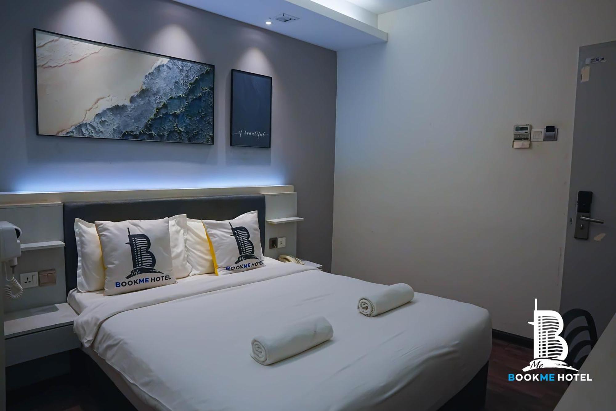 Bookme Hotel Джохор Бахру Екстериор снимка