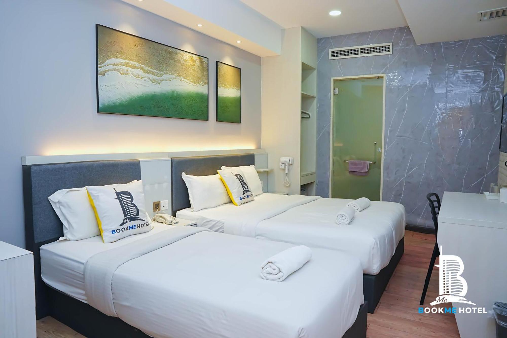 Bookme Hotel Джохор Бахру Екстериор снимка